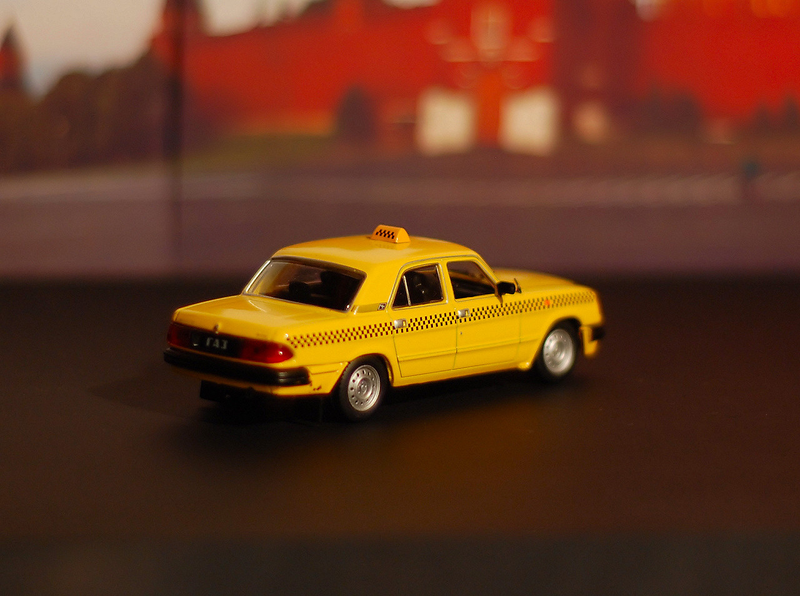 Illustration for article titled Soviet Saturday - Volga 3110 taxi